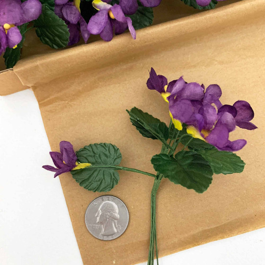 6 Dark Purple Fabric Violets with Leaves ~ Austria ~ 1"